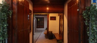 iCOS Guesthouse 1 for Female - Hostel