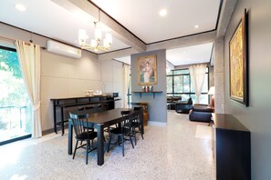 华丽公寓, 2 间卧室 | 办公桌、免费 WiFi、床单