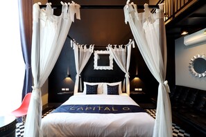 Family Suite | Desk, free WiFi, bed sheets