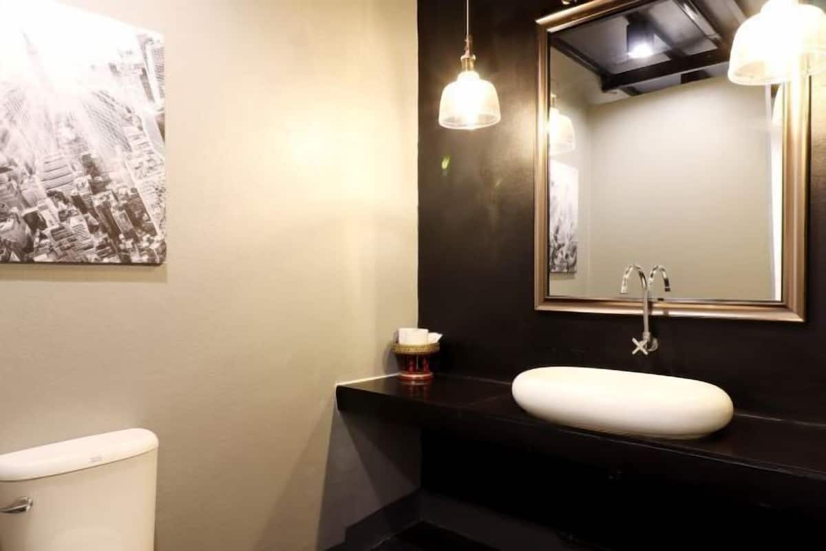 Bagno | Set di cortesia gratuito, asciugacapelli, pantofole, asciugamani