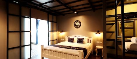 1 bedroom, desk, free WiFi, bed sheets