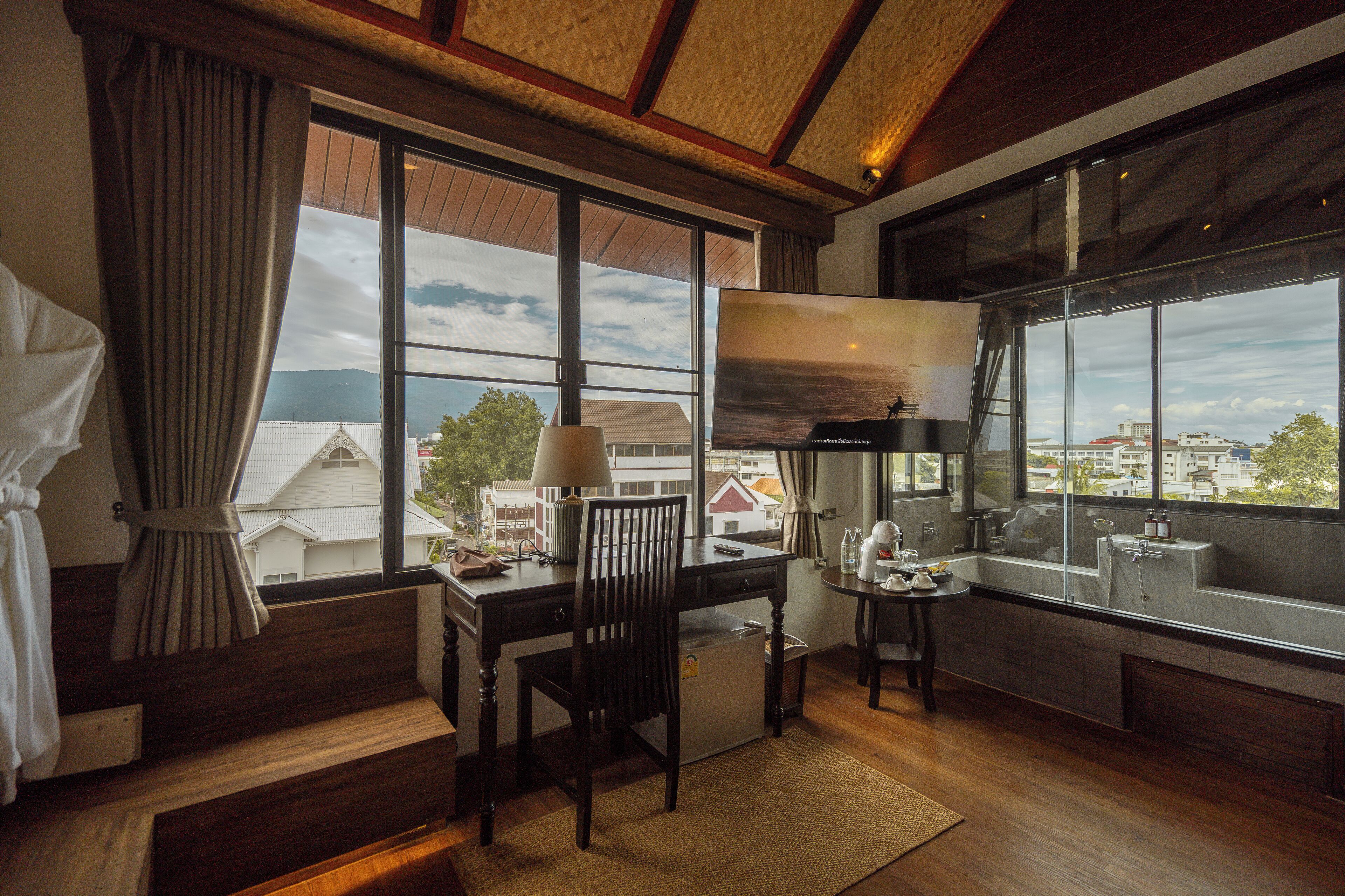 Photo - THEE Kashatharn by TH District