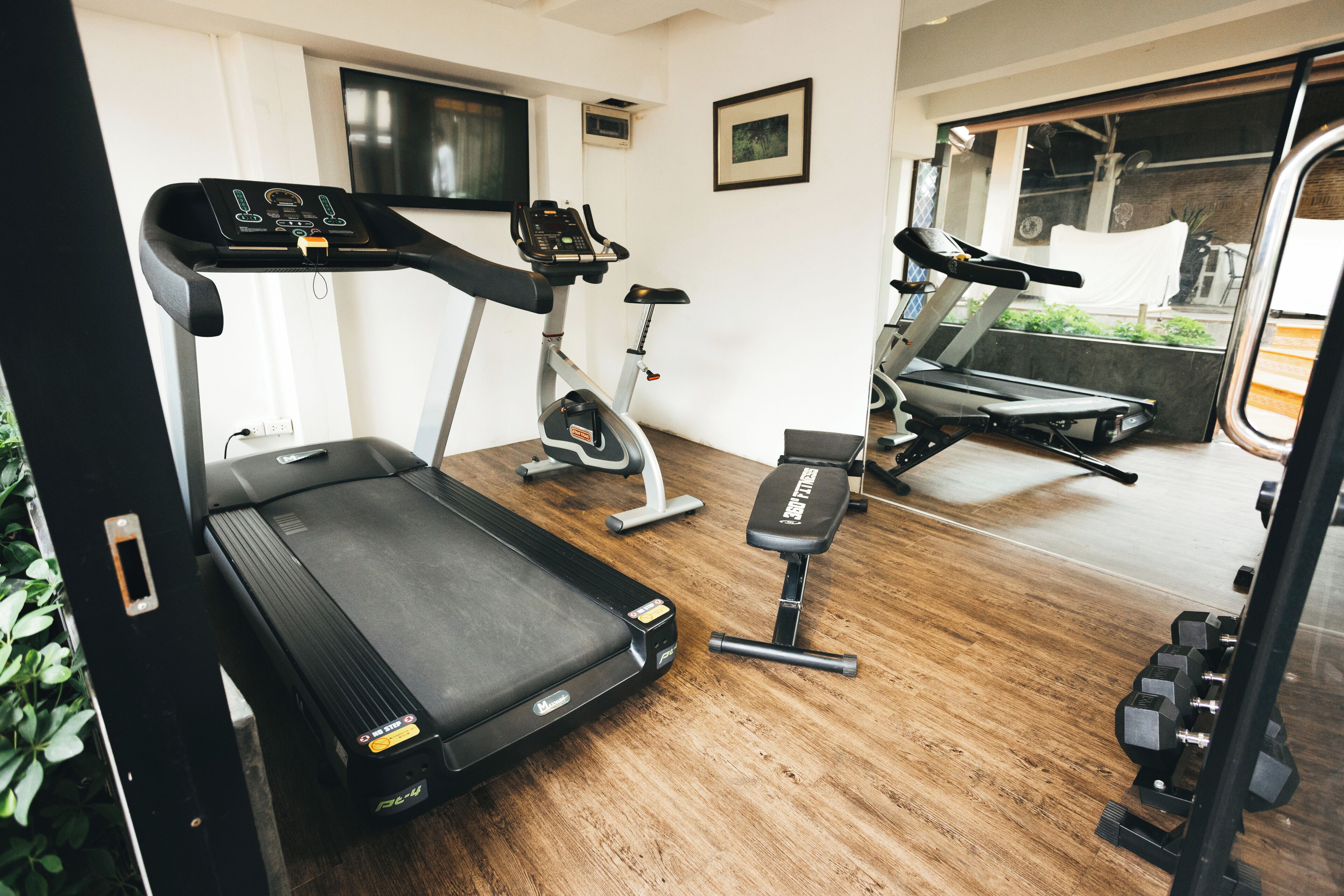 Photo - THEE Kashatharn by TH District