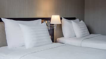 1 chambre, minibar, coffres-forts dans les chambres, bureau