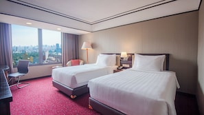 Minibar, coffres-forts dans les chambres, bureau, chambres insonorisées