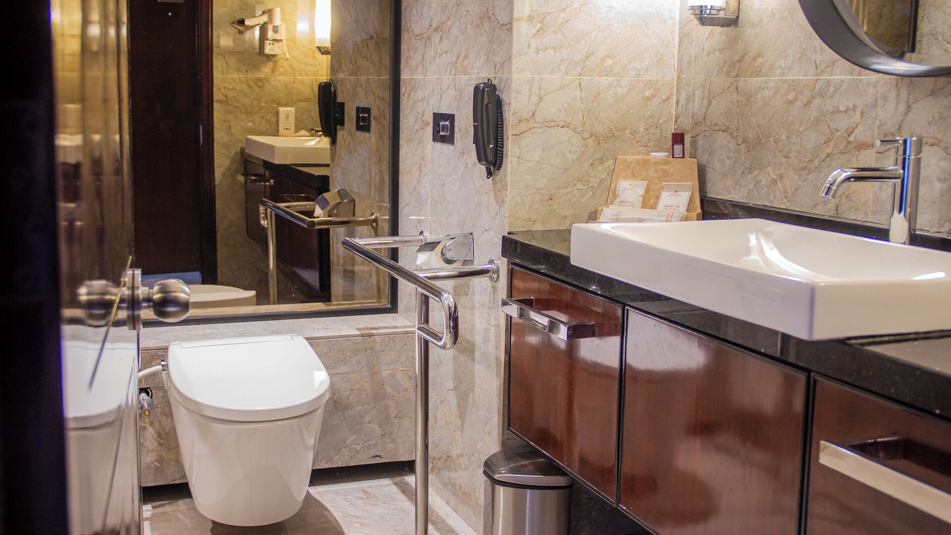 Foto - Redtop Hotel & Convention Center