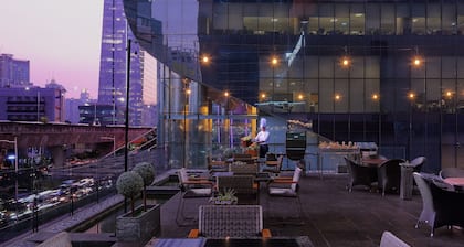 Manhattan Hotel Jakarta