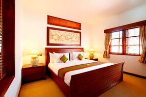 Colchones Select Comfort, escritorio, cortinas opacas