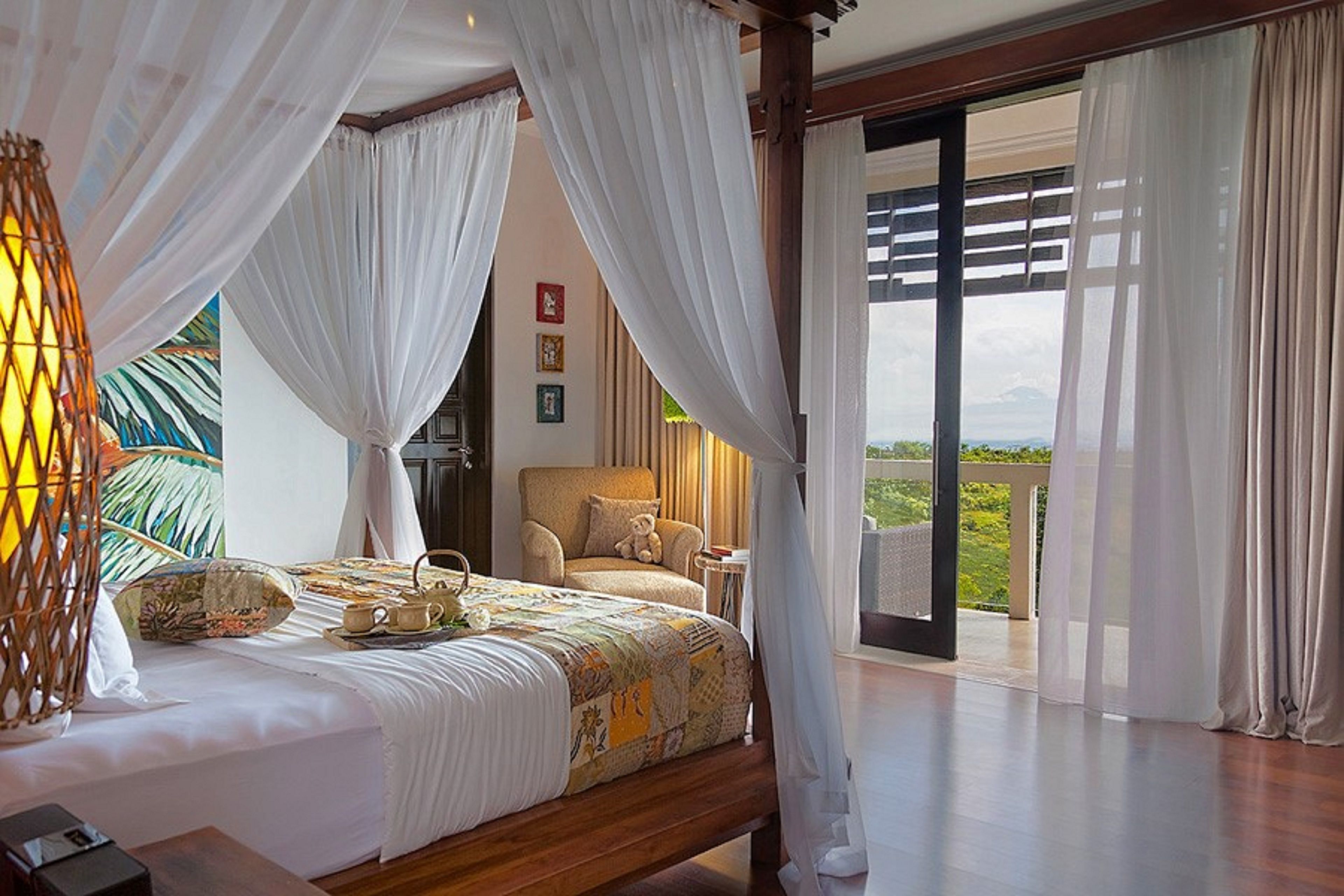 2 bedrooms, in-room safe, individually decorated, individually furnished