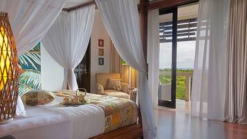 2 bedrooms, in-room safe, individually decorated, individually furnished