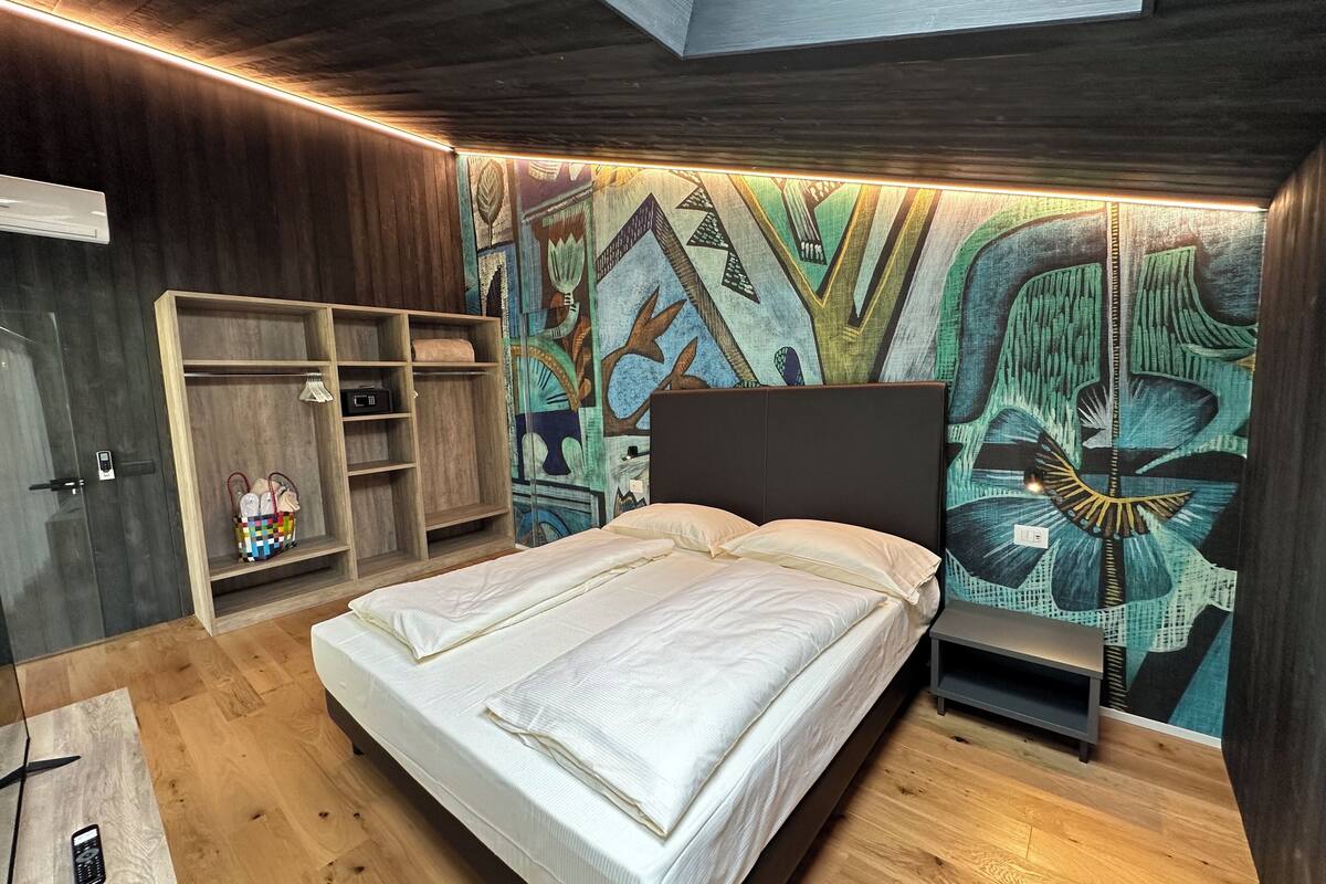 family studio | 1 bedroom, minibar, in-room safe, desk