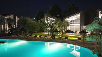 Superior-Ferienhaus, 2 Schlafzimmer, Poolblick, zum Garten hin | Fassade der Unterkunft