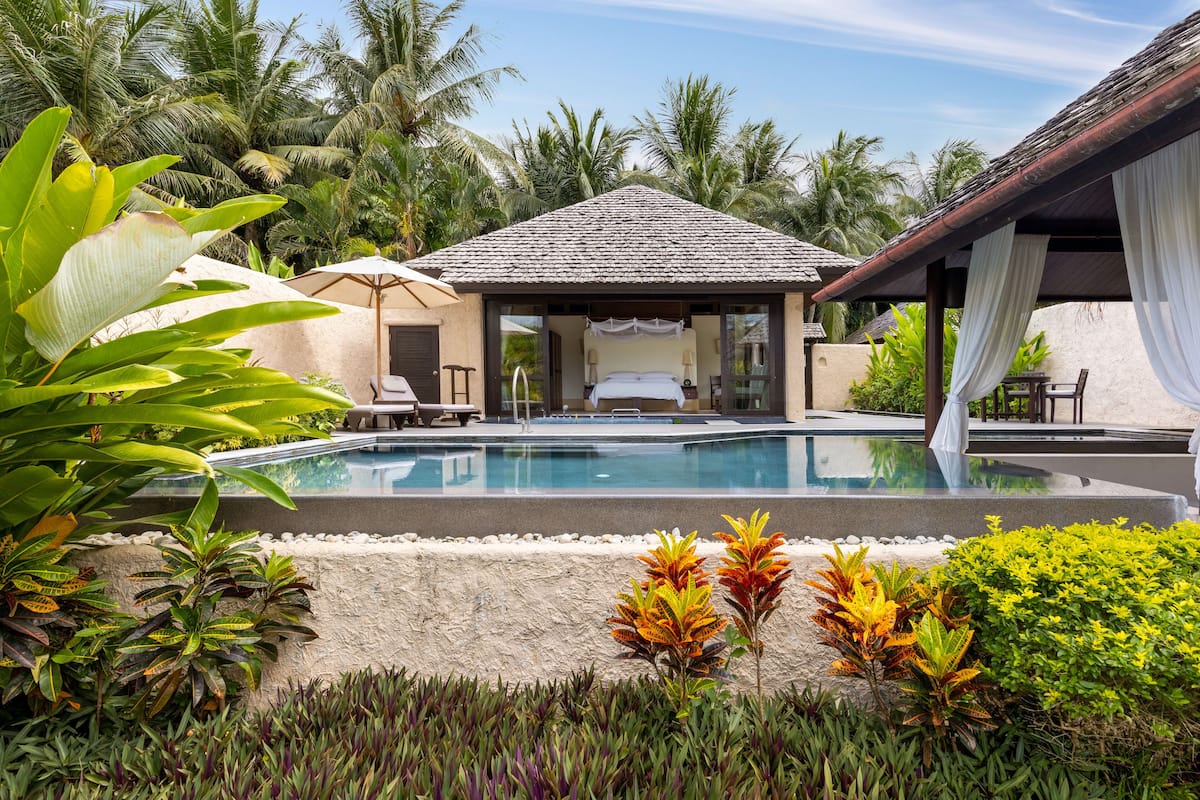 Couette en duvet d'oie, surmatelas, minibar