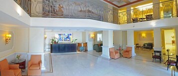 Siddeområde i lobbyen