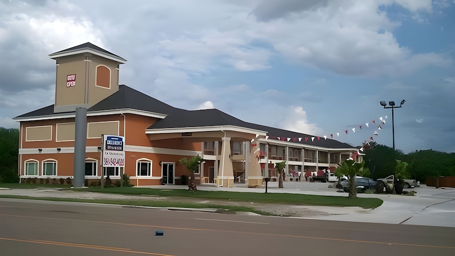 Studio 6 Beeville, TX