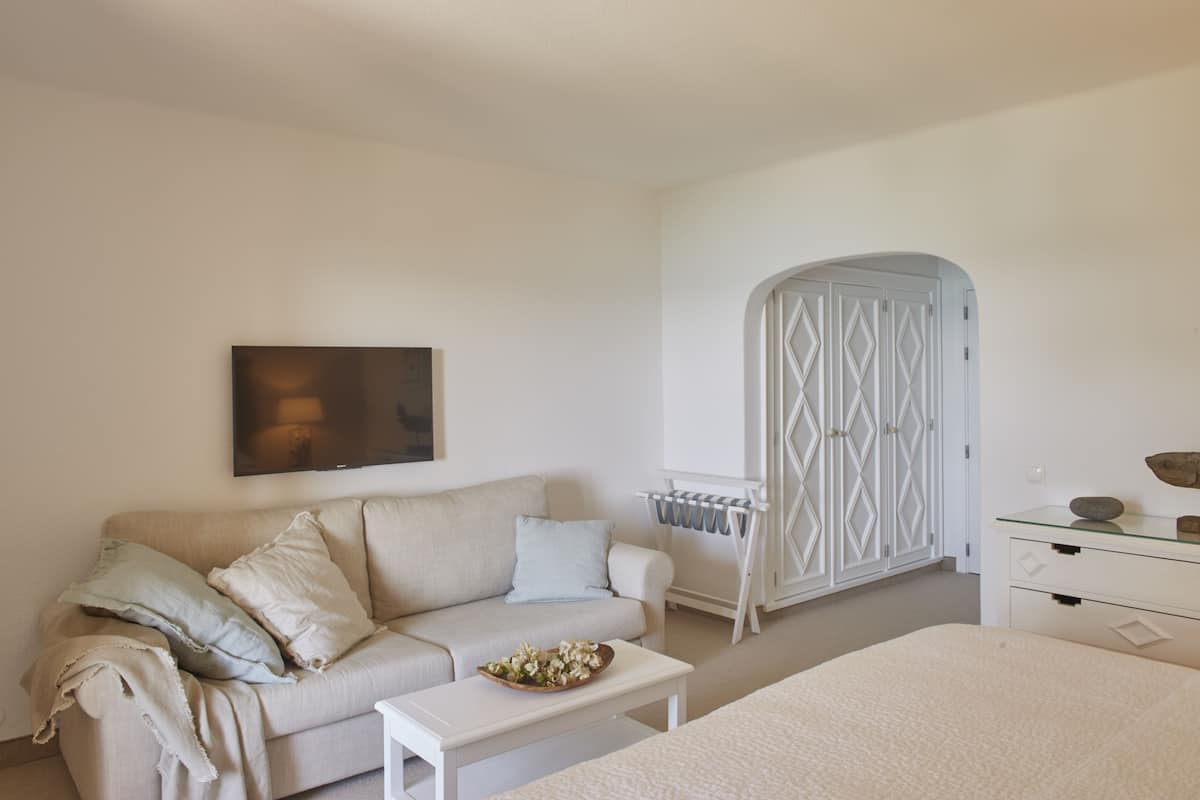 Habitación doble Deluxe | Ropa de cama de alta calidad, edredón y minibar