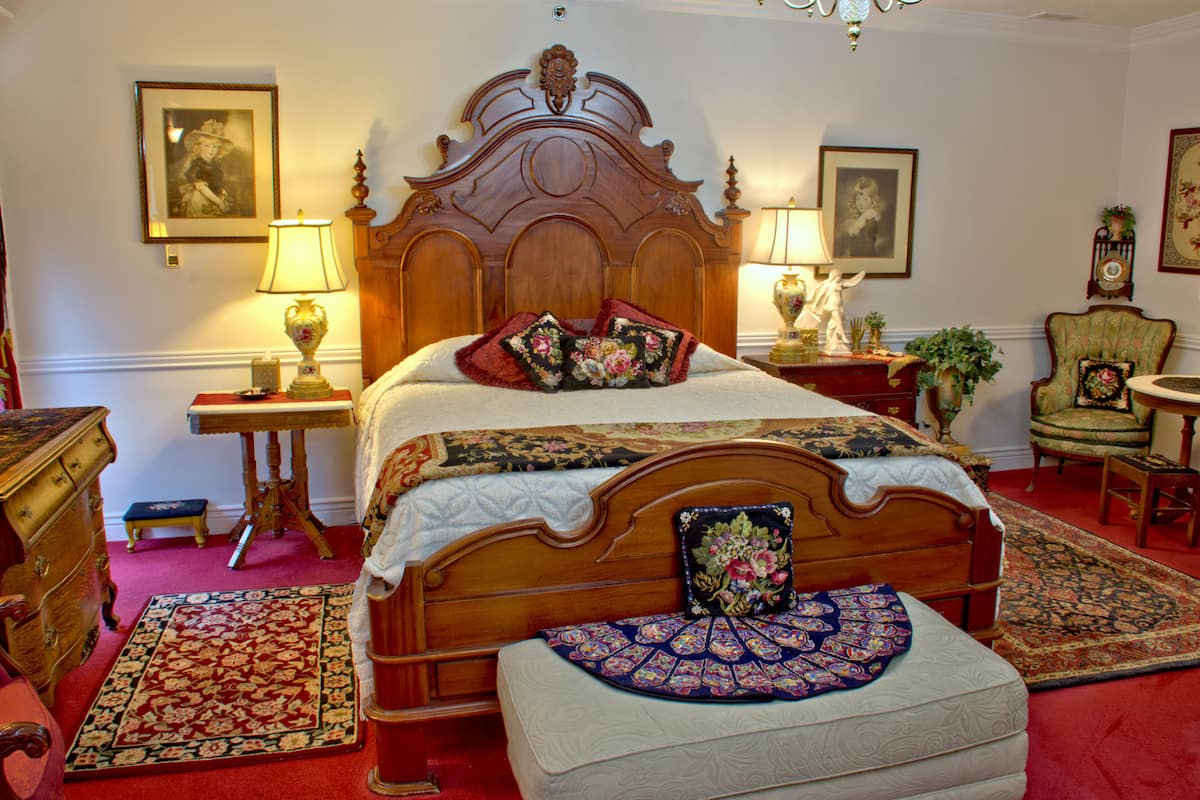 Victorian King Balcony Fireplace | Iron/ironing board, WiFi (free), individually decorated, bed sheets