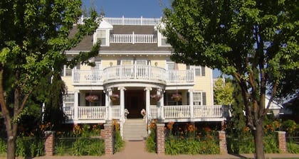 Big Yellow Inn