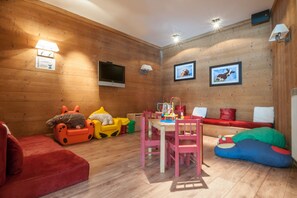 Children’s play area – indoor