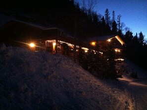 Front of property - Snow Bear Inn (Taos Ski Valley)