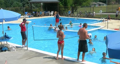 Baneberry Golf and Resort