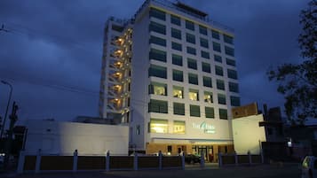 Façade de lâhĂ©bergement - soirĂ©e/nuit