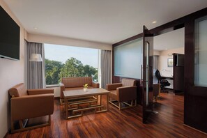 Suite, 1 Schlafzimmer, Stadtblick | Wohnzimmer