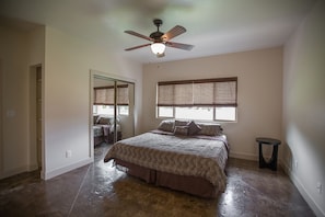 Three Bedroom 2 Baths with Kitchen | Iron/ironing board, free cribs/infant beds, rollaway beds, free WiFi - Hale Maluhia (Hau`ula)
