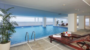 Piscine couverte