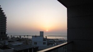 View from property - Sunshine Suites (Tel Aviv)