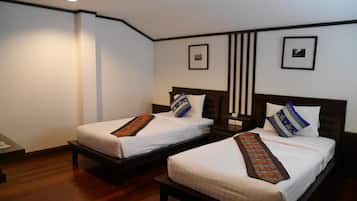 (Self Check-in) Deluxe Double or Twin Room, 2 Twin Beds | 迷你吧、書桌、隔音、免費 Wi-Fi