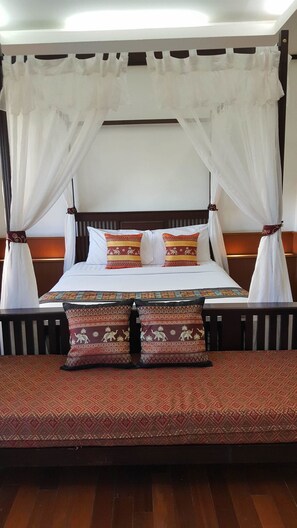 Desk, free WiFi, bed sheets - Ping Phu Place (Chiang Mai)