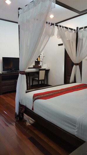 Suite | Desk, free WiFi, bed sheets - Ping Phu Place (Chiang Mai)