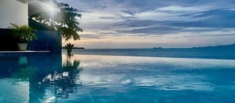 The Cosy Beach Resort