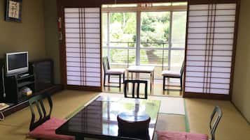 Traditional Room, Japanese Futon, Non Smoking | Minibar, in-room safe, laptop workspace, free WiFi