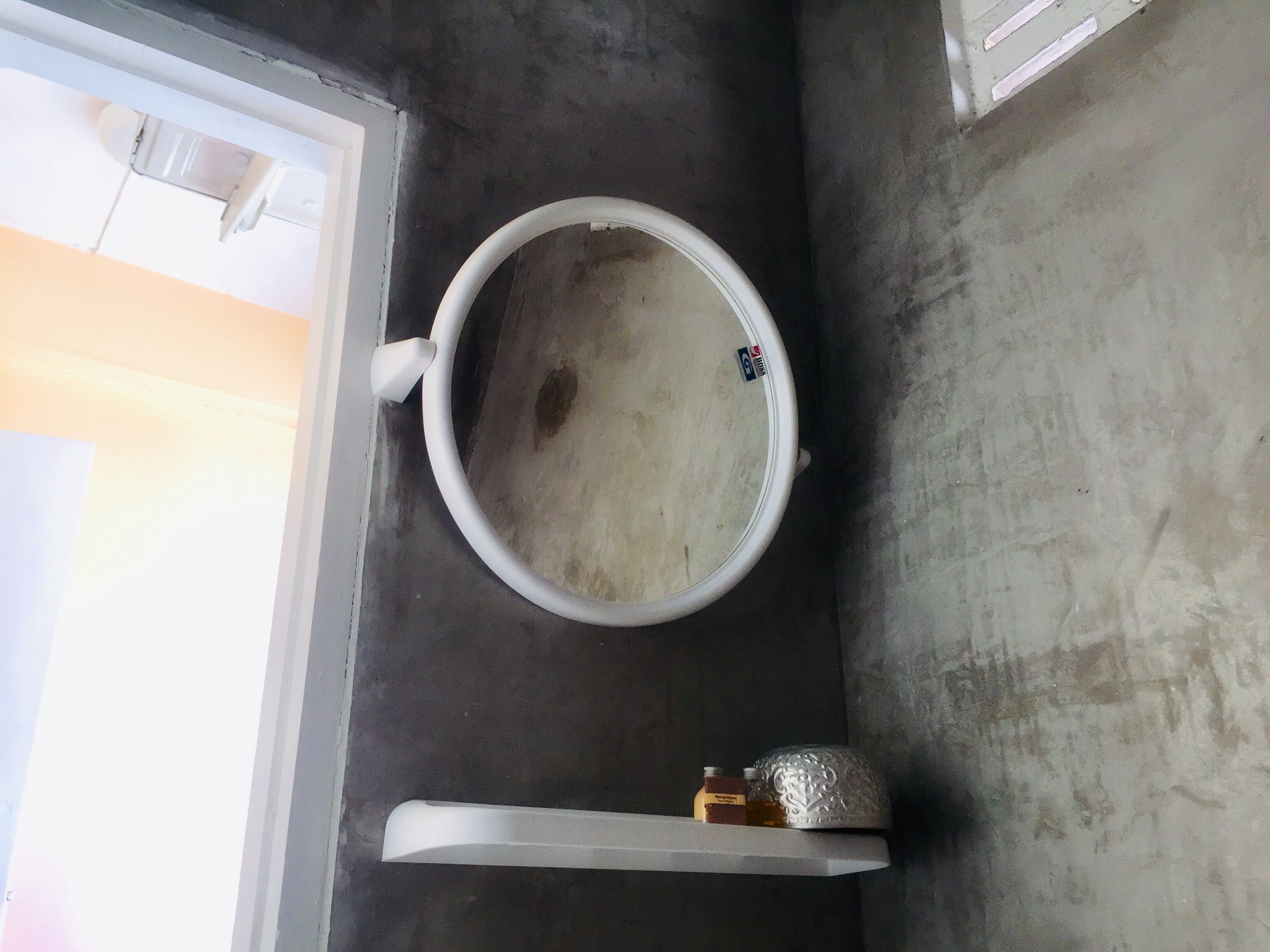 shower, free toiletries, towels