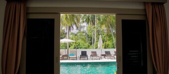 Ampha Place Hotel