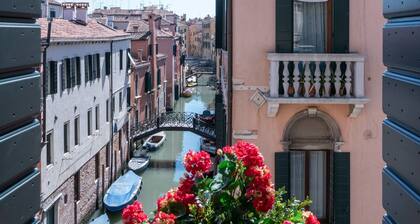 Casanova Deluxe Apartment