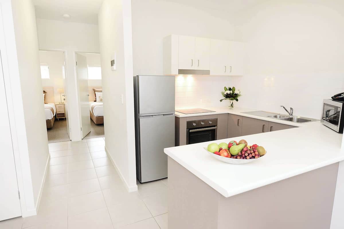 2 habitaciones, tabla de planchar con plancha, cunas y wifi