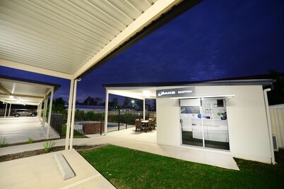 Oaks Middlemount Suites