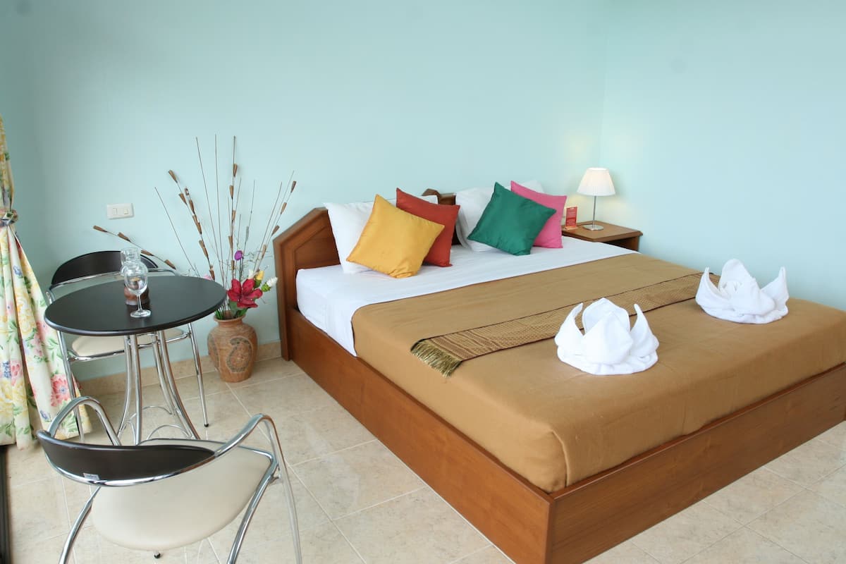 Standard Double Room | In-room safe, desk, rollaway beds, free WiFi