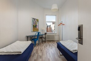Double Room, Shared Bathroom (Linen Excluded)