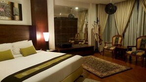 Exclusive-Penthouse | 1 Schlafzimmer, Daunenbettdecken, Minibar, Schreibtisch