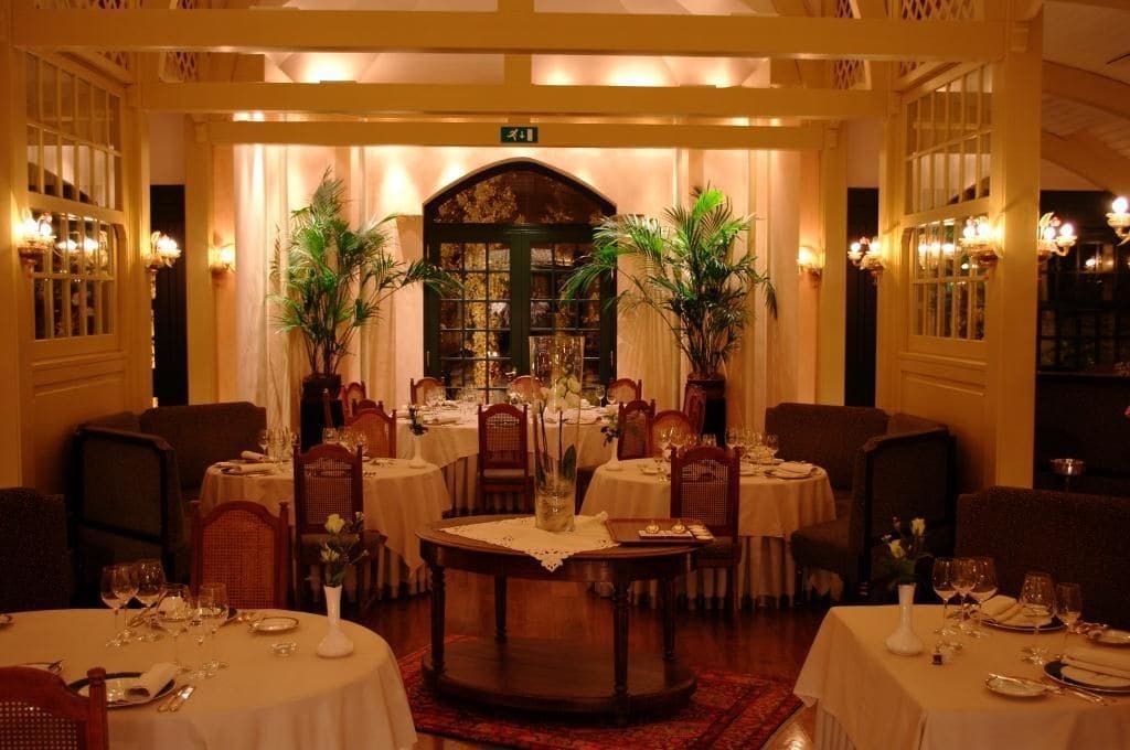 Déjeuner et dîner servis sur place