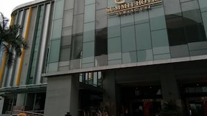 Front of property - Summit Hotel Subang USJ (Subang Jaya)