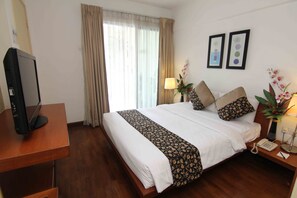 Premier Suite, 2 Bedrooms | In-room safe, desk, iron/ironing board, free cribs/infant beds - Peninsula Residence All Suite Hotel (Kuala Lumpur)