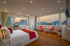 Royal Panorama Suite City View | Memory foam beds, minibar, in-room safe, blackout drapes - Hanoi Royal Palace Hotel 2 (Hanoi)
