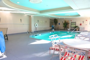 Indoor pool, pool loungers