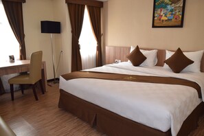 Deluxe-Doppelzimmer | Zimmersafe, Schreibtisch, kostenloses WLAN, Bettwäsche