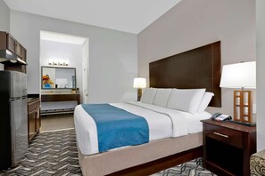 Iron/ironing board, free WiFi, bed sheets, alarm clocks